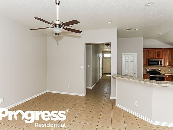 4th image of 1309 Doe Meadow Dr
