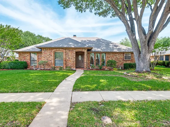 2401 Radcliffe Dr, Rowlett, TX 75088