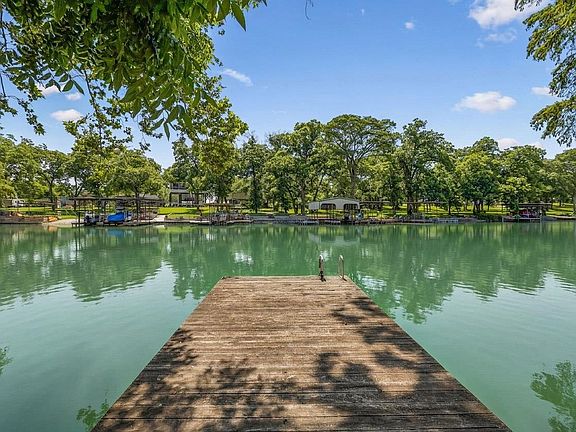 4th image of 628 Cypress Ridge