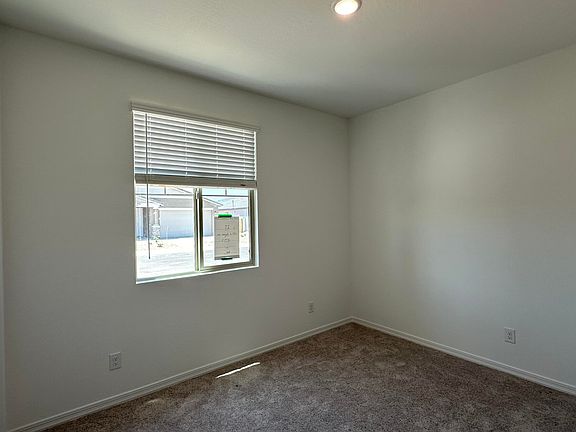 3rd image of 4142 E Bradford Avenue