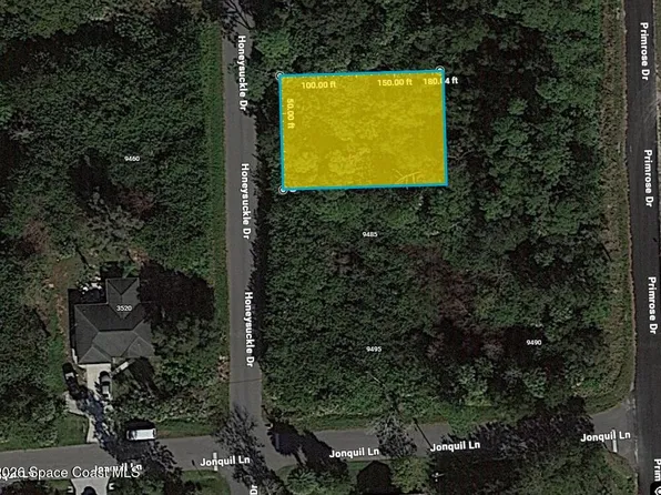 9475 Honeysuckle Dr, Sebastian, FL 32976