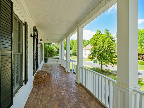 Front Porch with a Swing!