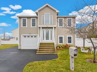 522 Detroit St, Fall River, MA 02721