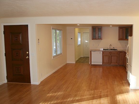 4th image of 9105 144th St E