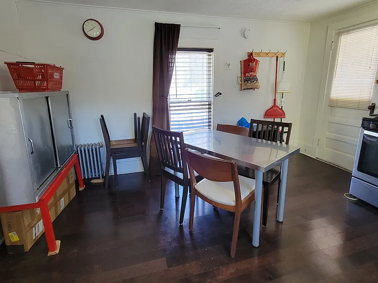 290 E 1st St #2-6 — Photo 41