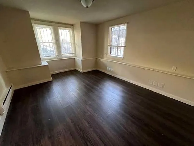 1616 Grove St #A — Photo 2
