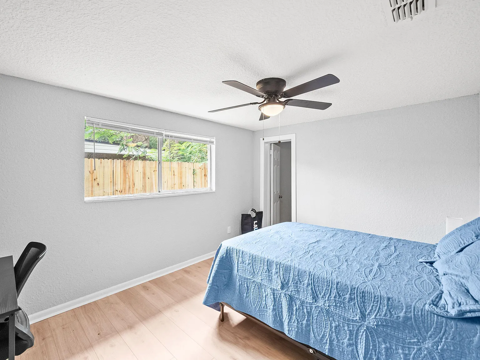 4 bed, 2.0 bath, 1617 sqft, $892 — Photo 1