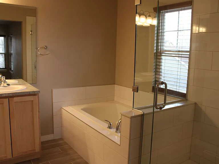 5250 Corbett Dr — Photo 10