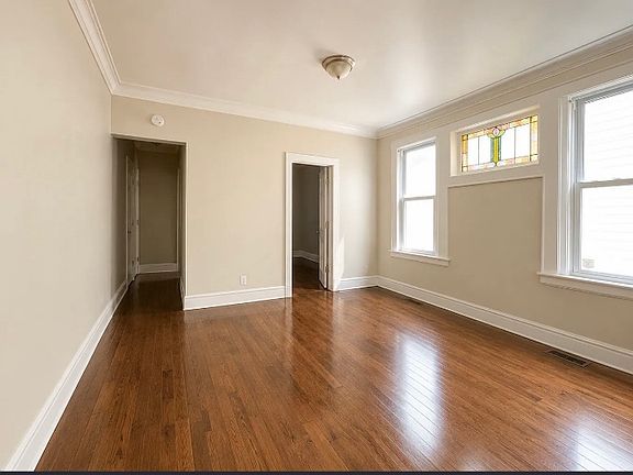 5th image of 86 Willoughby St #1LL