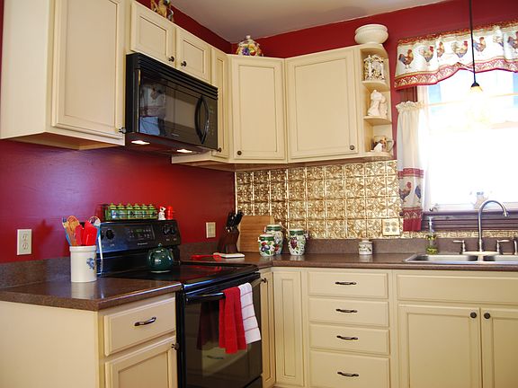 5th image of 534 N Reading Ave