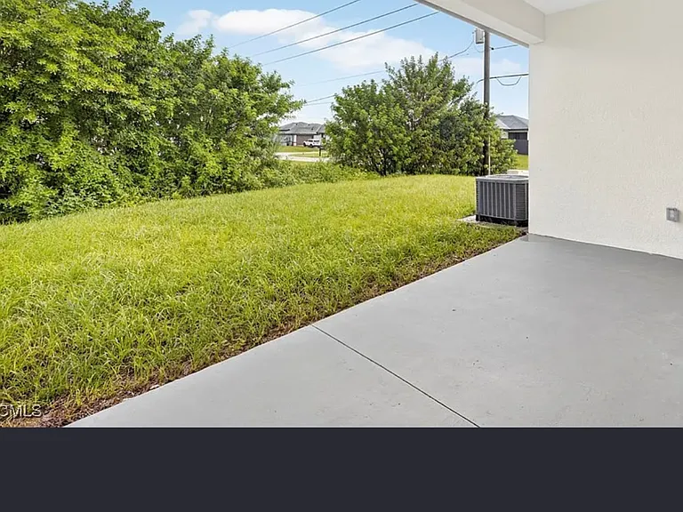 702 Hightower Ave S — Photo 3