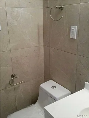 Rented by Voro, LLC | media 30