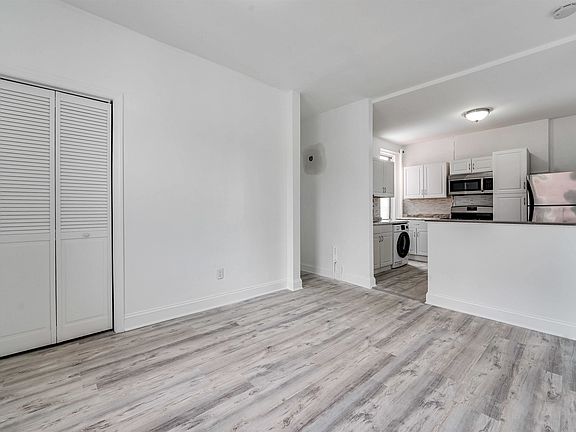 3rd image of 103 Westover Pl APT 7