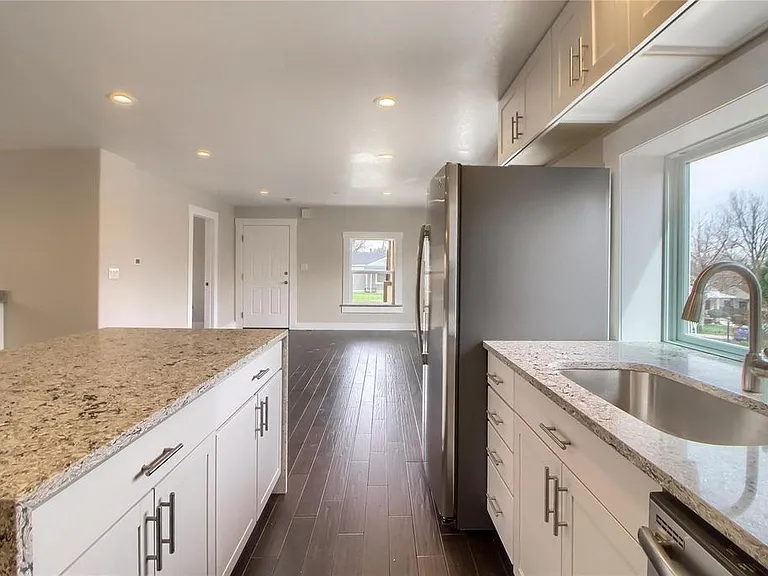 5139 Alcott St — Photo 3