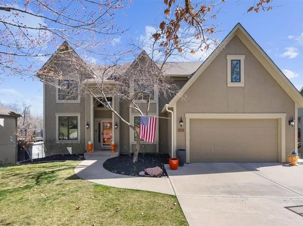 7629 Constance St, Lenexa, KS 66216