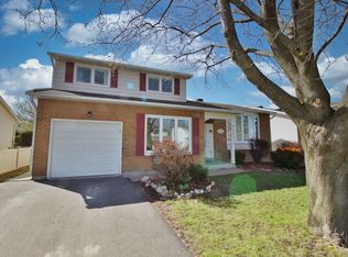 27 Woodview Cres, Ottawa, ON K1B3B1