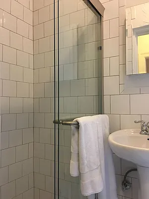 Rented by Keller Williams NYC | media 20