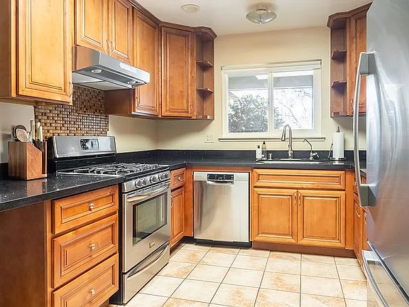 2nd image of 1438 Glacier Dr