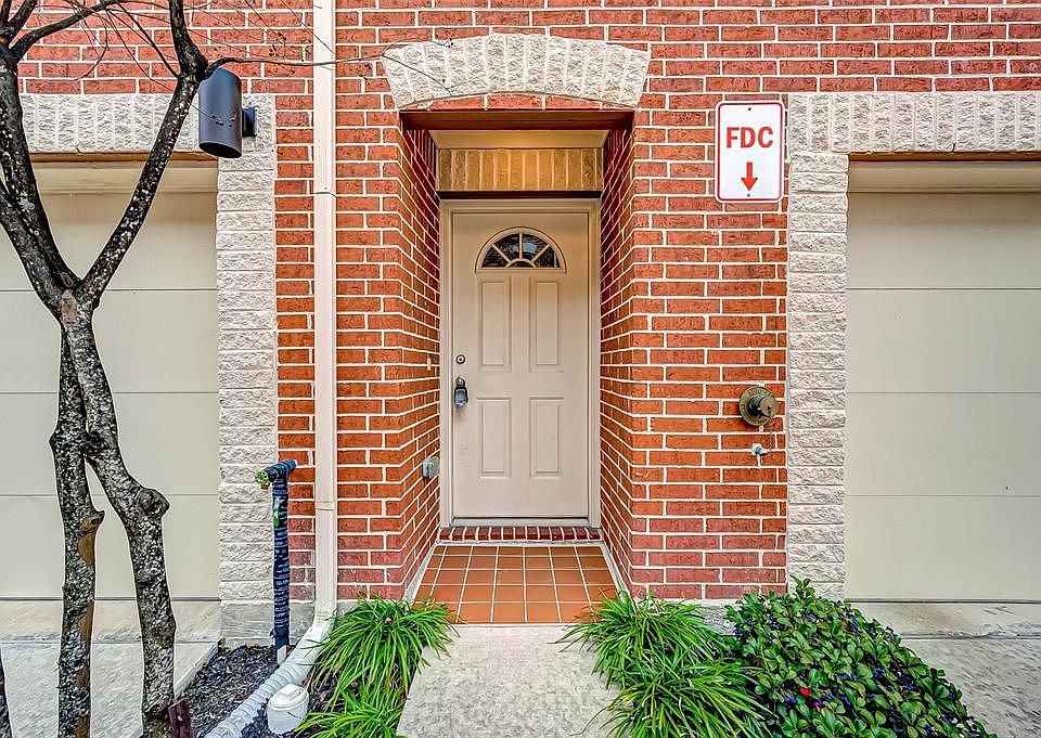1st image of 2710 Hullsmith Dr #102