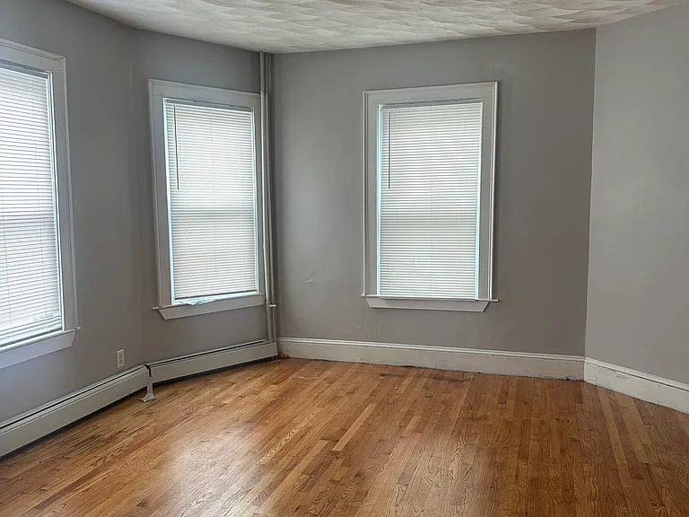 19 Dewey St #2 — Photo 8