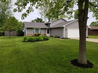212 Rustic Hill Ln, Amherst, OH 44001