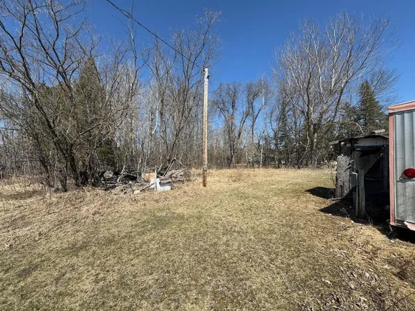 467 Elm St NW, Tenstrike, MN 56683