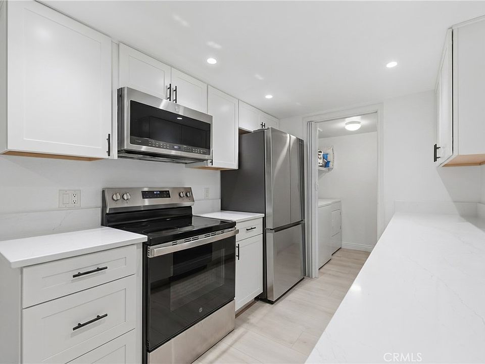 1st image of 12023 Alta Carmel Ct Unit 253
