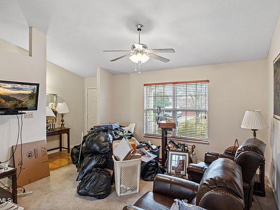 3rd image of 4314 Island Ct