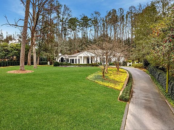 2nd image of 328 King Rd NW