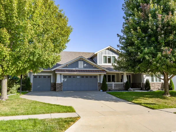 15115 Goodman Dr, Urbandale, IA 50323