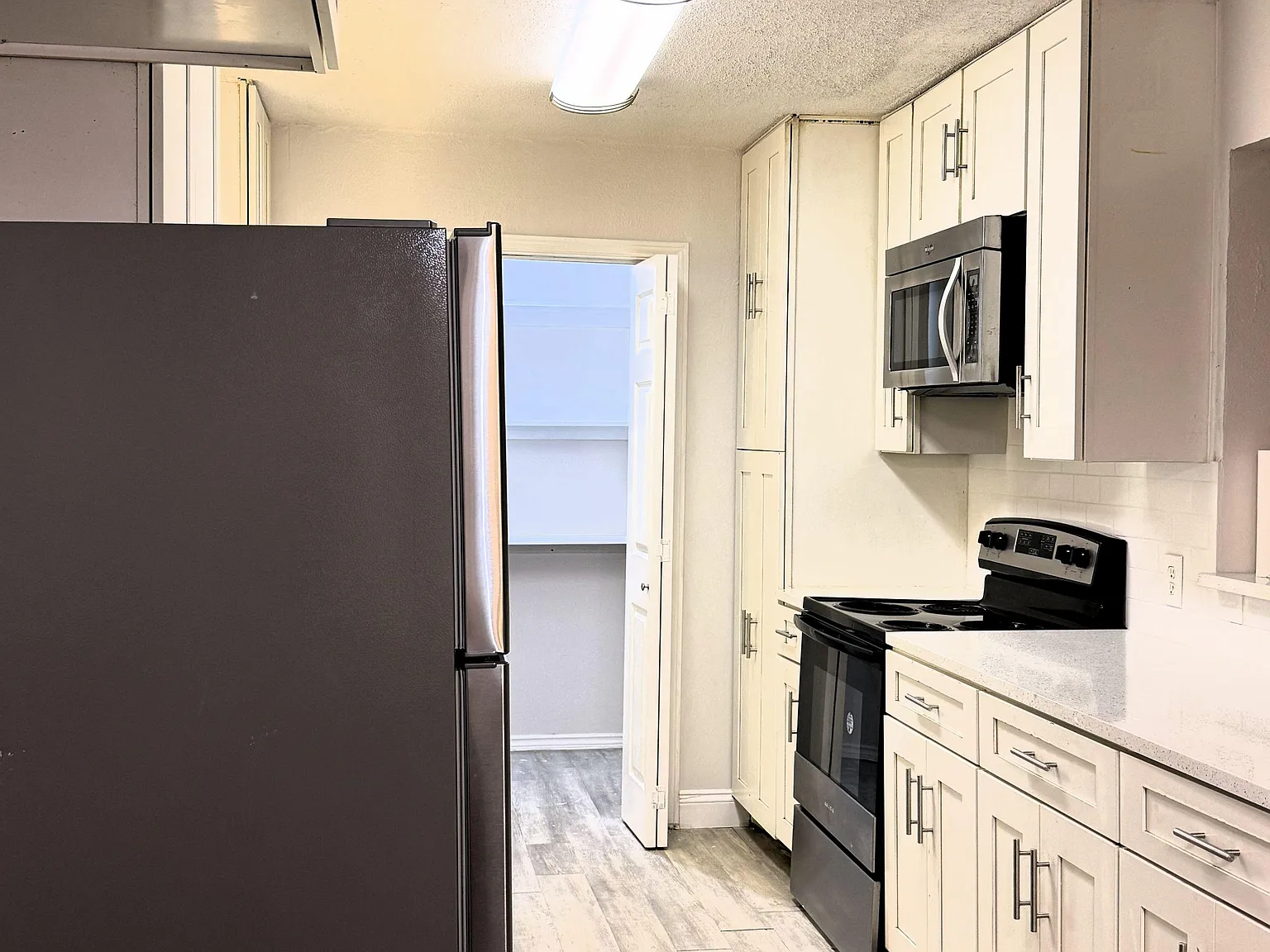 4 bed, 3.0 bath, 1618 sqft, $879 — Photo 4