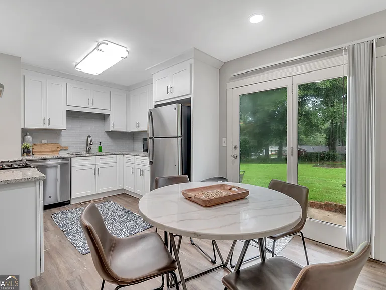 4589 Ryan Rd — Photo 6