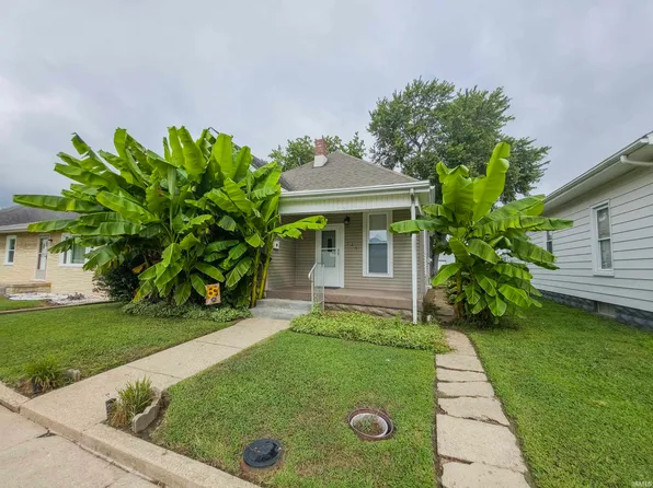 524 W 6th St, Mount Carmel, IL 62863