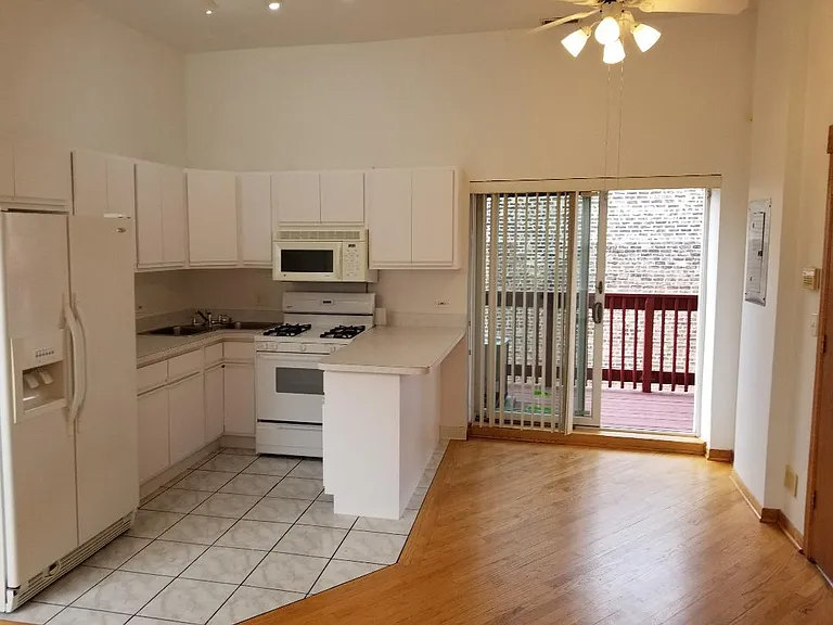 3801 S Archer Ave #2 — Photo 7
