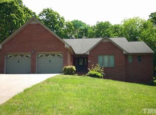 1524 Stonegate Dr, Graham, NC 27253