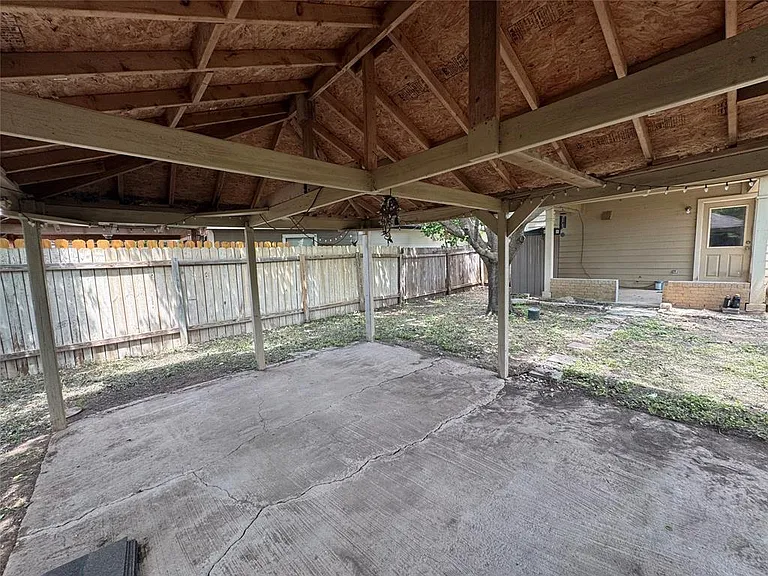 3200 Crownover St — Photo 22