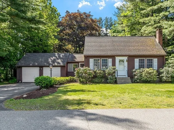 6 Selfridge Rd, Bedford, MA 01730