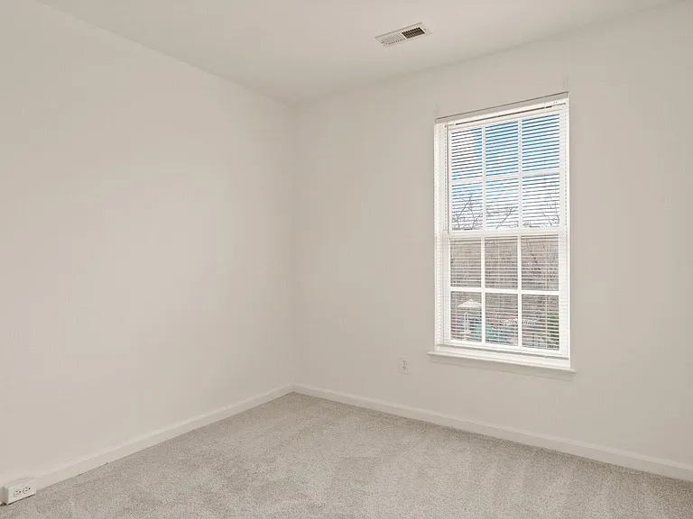 21753 Ladyslipper Sq — Photo 46