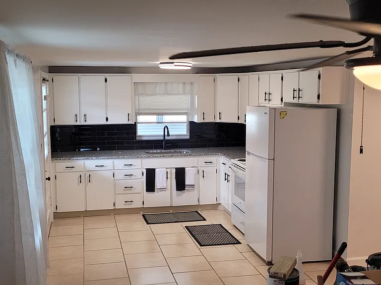 38607 North Ave — Photo 2