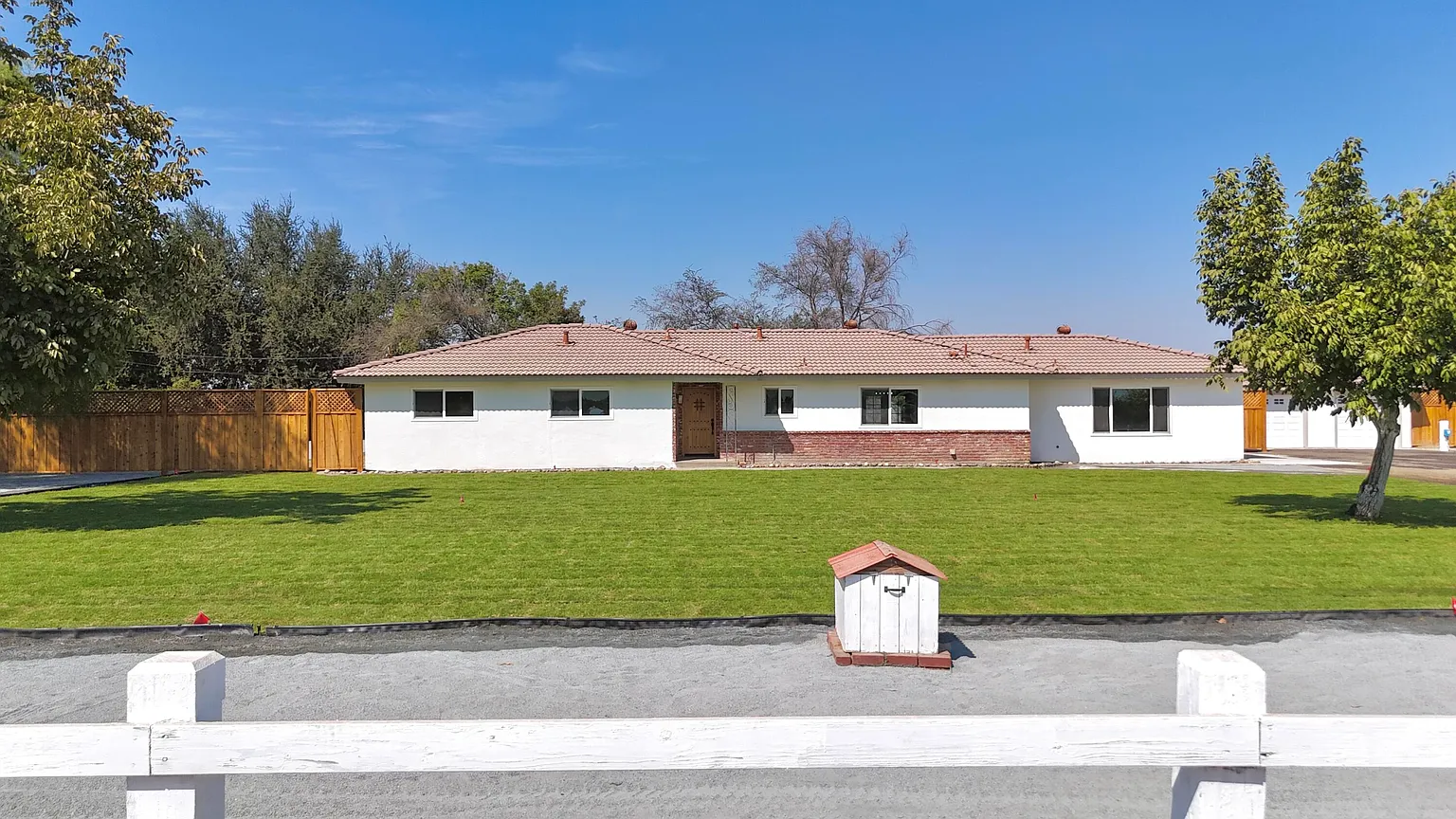 16862 W Hanford Armona Road photo 1