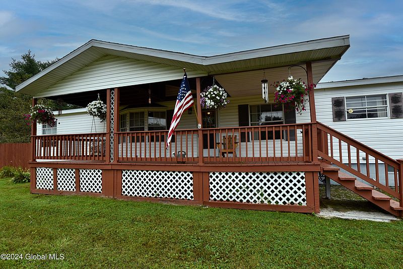 5th image of 2425 County Highway 107