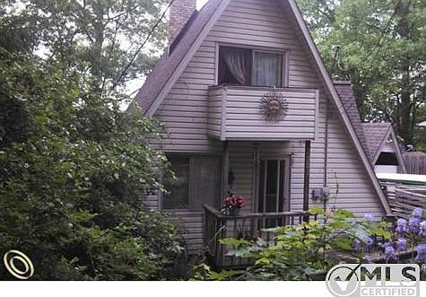 5337 Woodland Dr