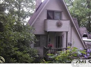 5337 Woodland, White Lake, MI 48383