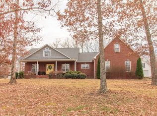 18 Red Oak Cv, Selmer, TN 38375