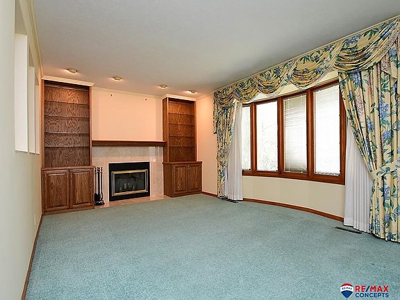 2nd image of 611 Redwood Dr