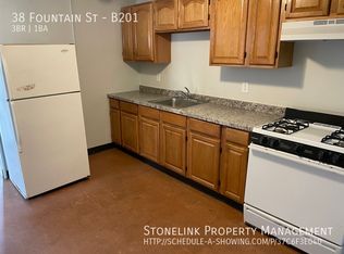 38 Fountain St #B201, Woonsocket, RI 02895