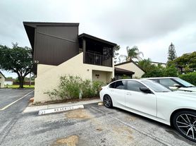 5324 Bosque Ln, West Palm Beach, FL