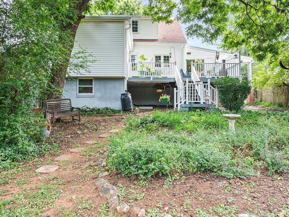 49th image of 1231 Oakwood St