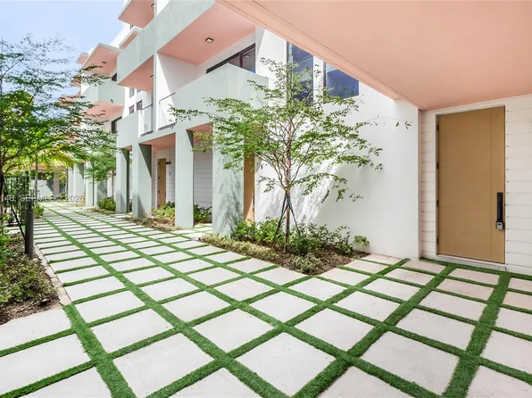 721 SW 11th St #A, Miami, FL 33129