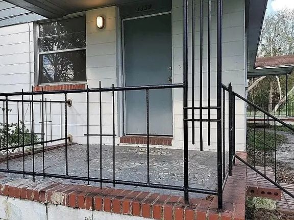 2nd image of 3359 Columbus Ave
